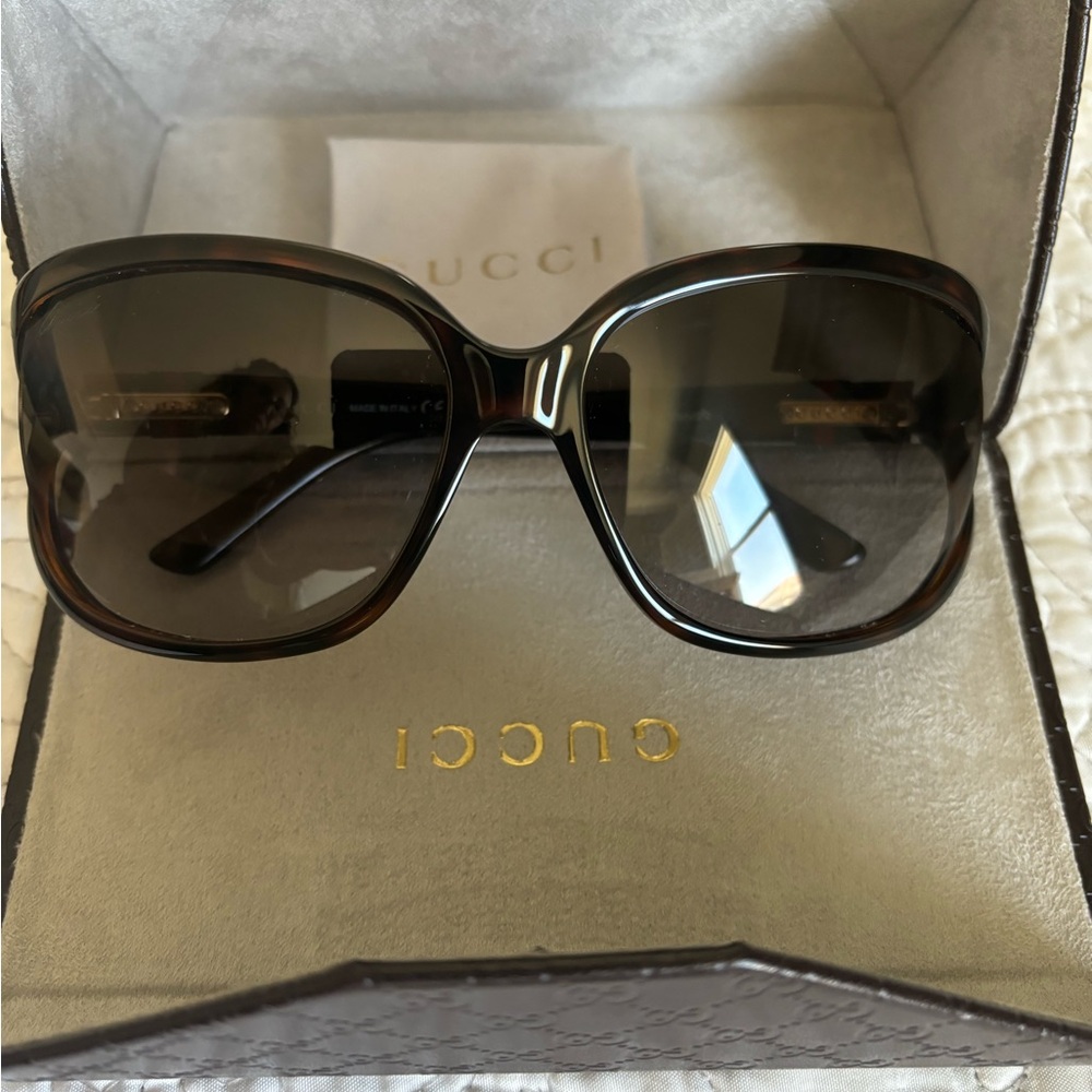 Gucci sunglasses NEW